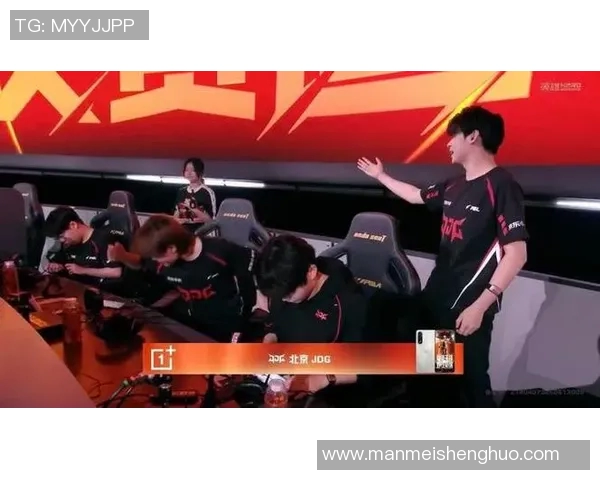 JDG战队在CSGO比赛中的整体压制表现分析与成败因素探讨